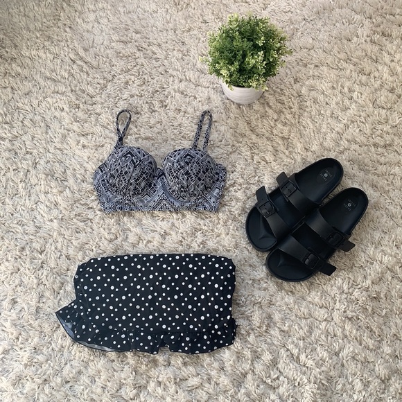 NWOT Geometric Bathing Suit Top - Picture 3 of 6